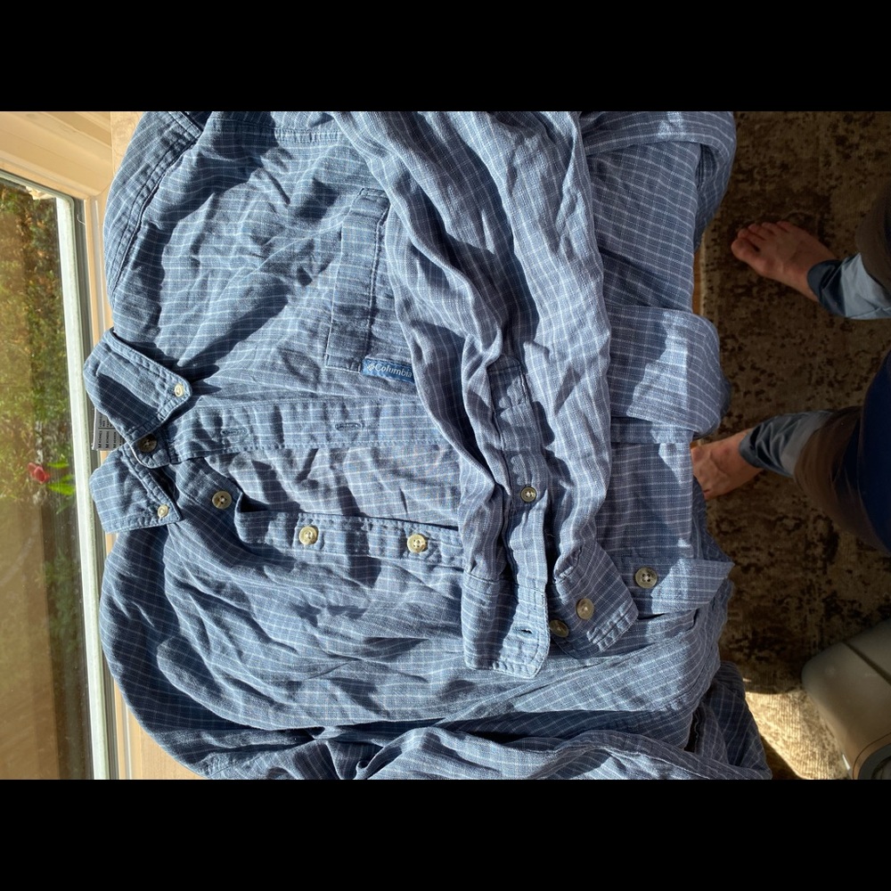 Columbia fishing shirt medium
